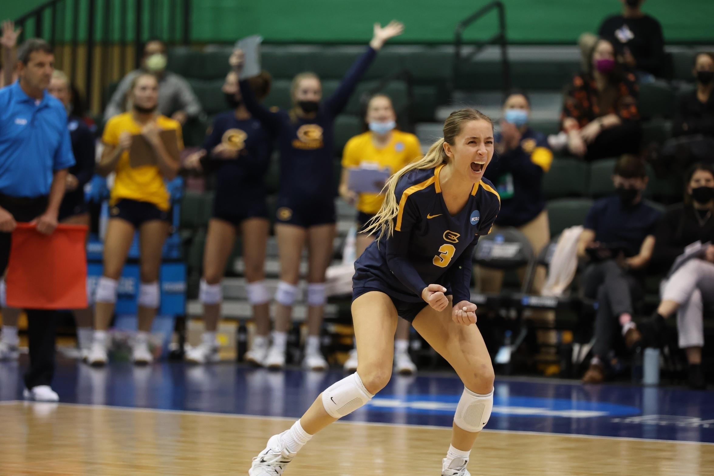 Wisconsin-Eau Claire women's volleyball